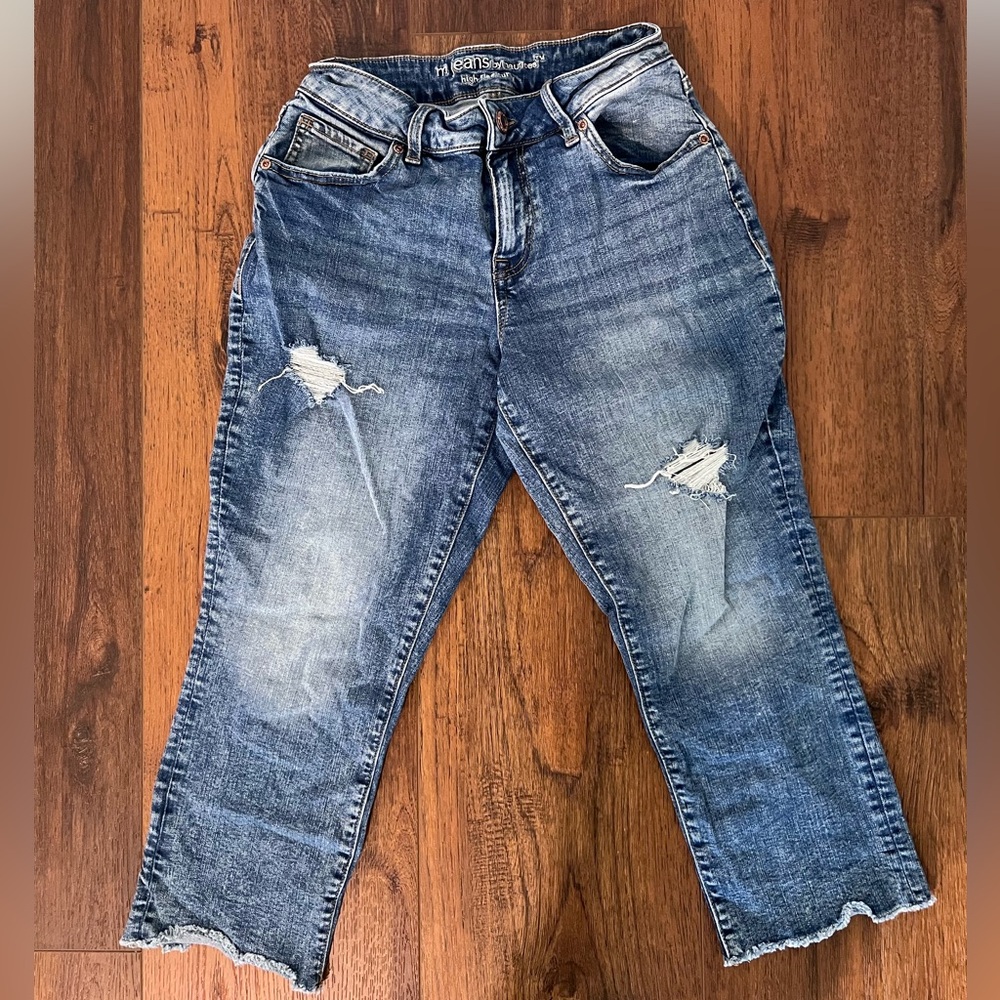 3/$10 Maurice’s Distressed High Rise Curvy Denim Capri Jeans